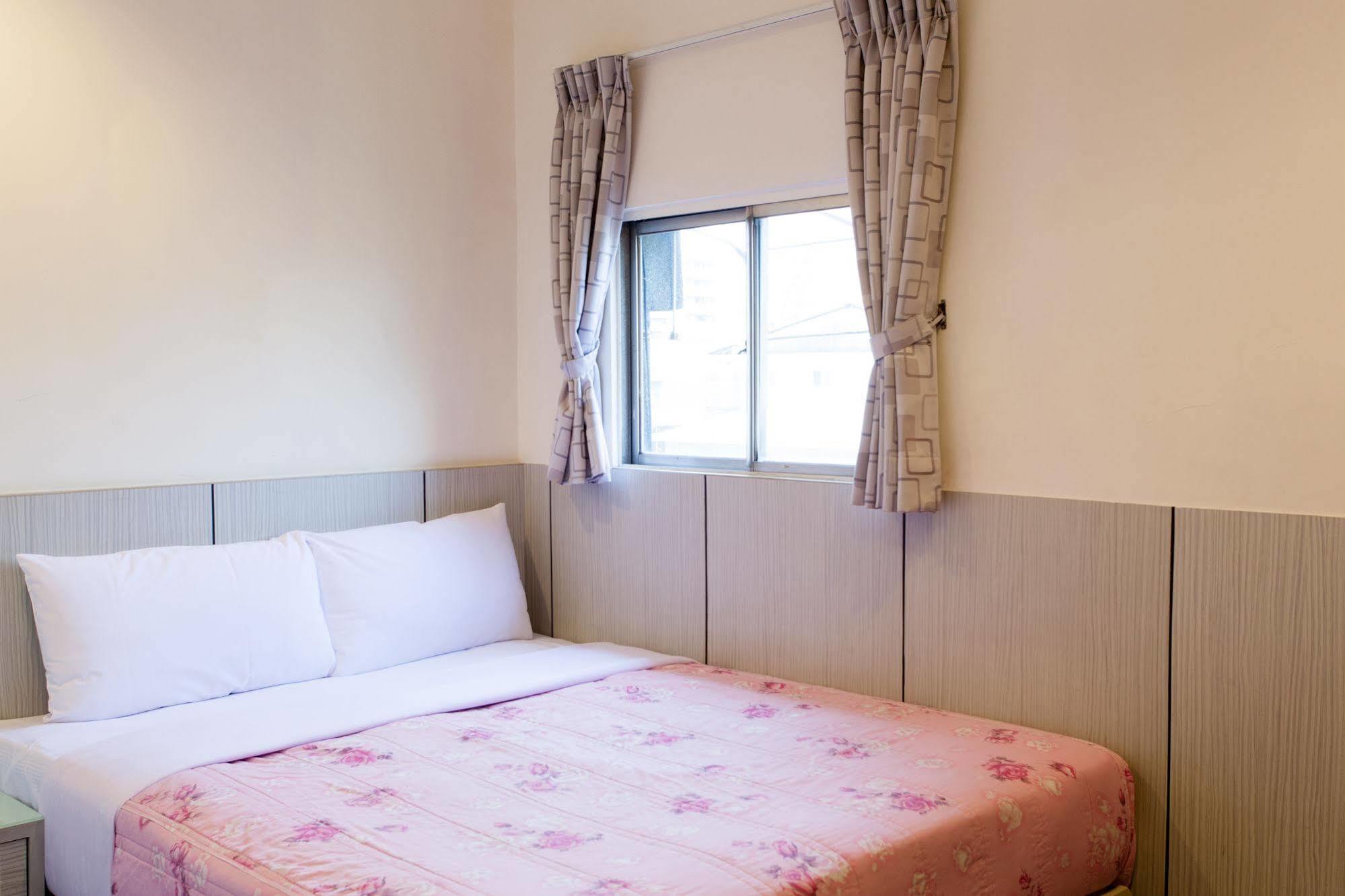 Ruei Gung Business Hotel Kaohsiung Dış mekan fotoğraf